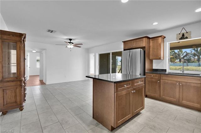 502 Parkside ST, Lehigh Acres, FL 33936
