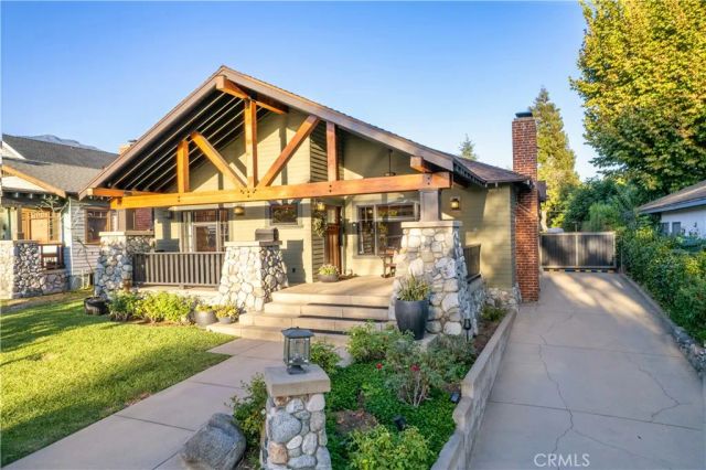 132 N Sunset, Monrovia, CA 91016