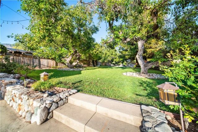 132 N Sunset, Monrovia, CA 91016