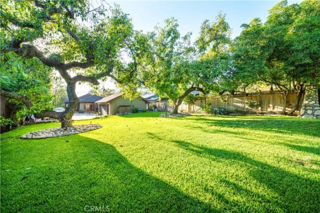 132 N Sunset, Monrovia, CA 91016