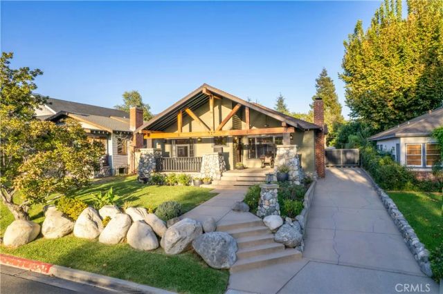 132 N Sunset, Monrovia, CA 91016