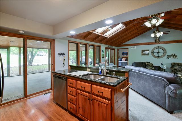 27527 Hock Lane, Eagle Rock, MO 65641