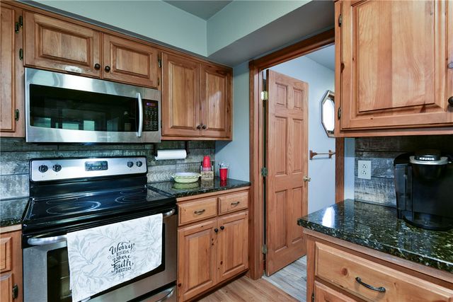 27527 Hock Lane, Eagle Rock, MO 65641
