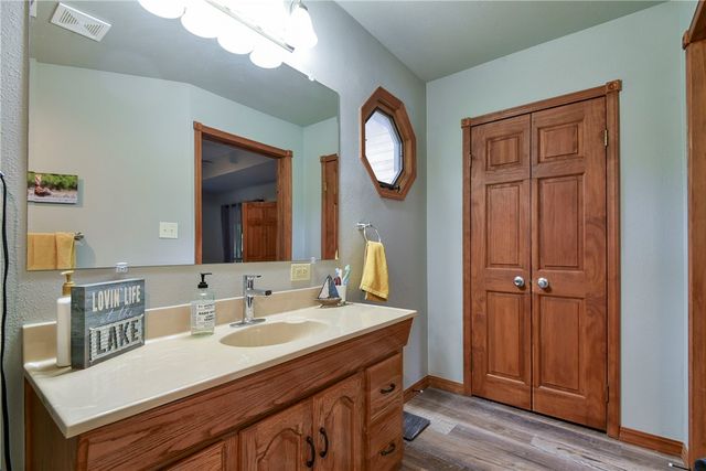 27527 Hock Lane, Eagle Rock, MO 65641
