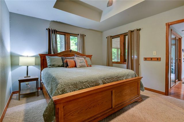27527 Hock Lane, Eagle Rock, MO 65641