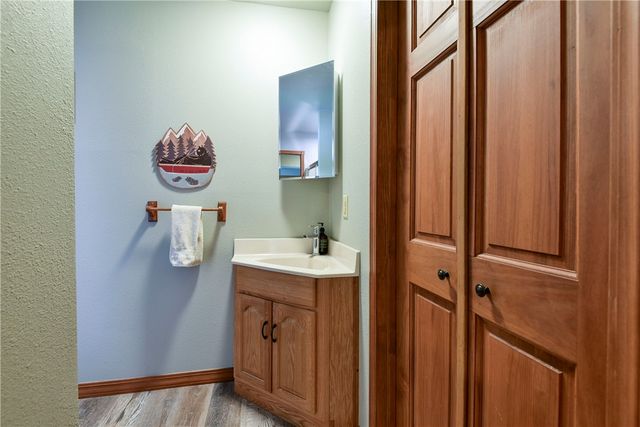 27527 Hock Lane, Eagle Rock, MO 65641