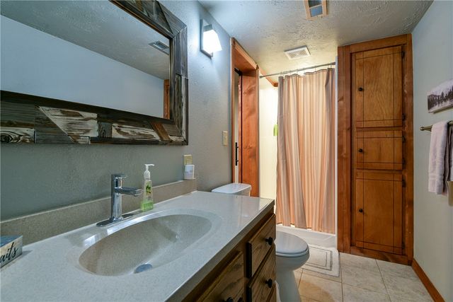 27527 Hock Lane, Eagle Rock, MO 65641