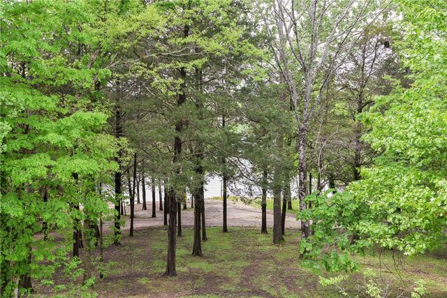 27527 Hock Lane, Eagle Rock, MO 65641