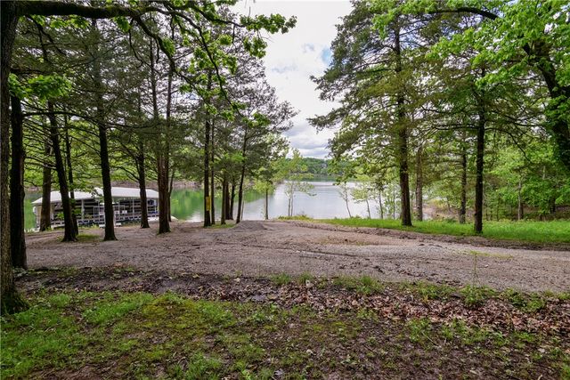 27527 Hock Lane, Eagle Rock, MO 65641