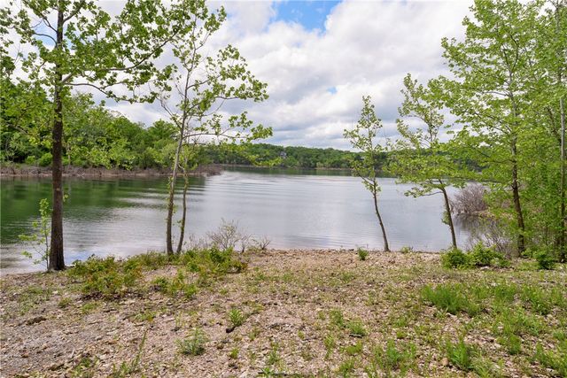 27527 Hock Lane, Eagle Rock, MO 65641