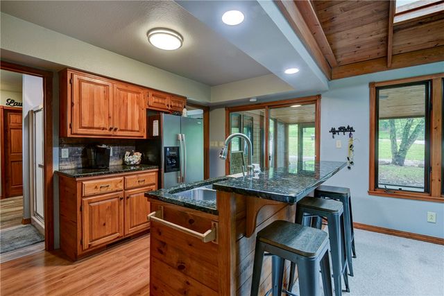 27527 Hock Lane, Eagle Rock, MO 65641