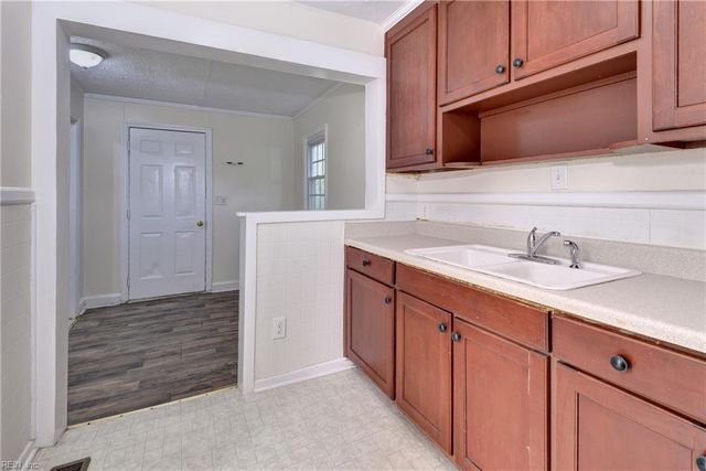 22 Morrison AVE, Newport News, VA 23601
