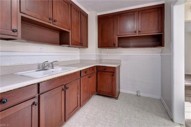 22 Morrison AVE, Newport News, VA 23601