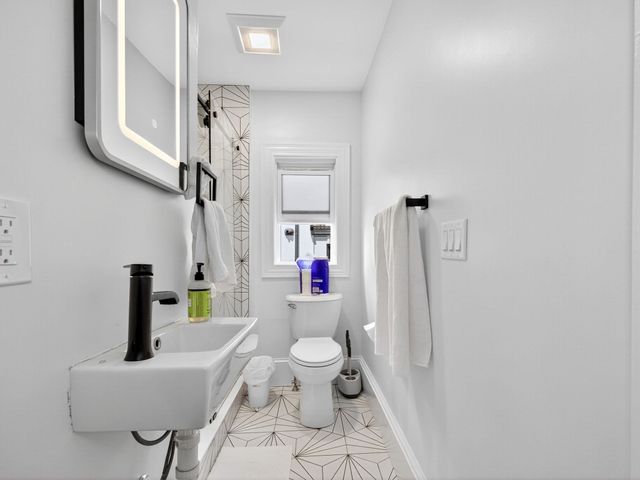 256 Main St 2, Medford, MA 02155