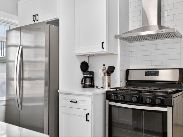 256 Main St 2, Medford, MA 02155