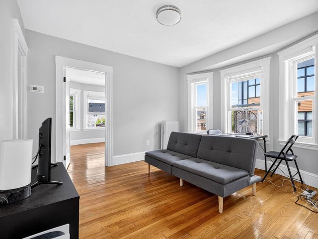 256 Main St 2, Medford, MA 02155