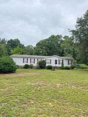 1137 Rugby Avenue, Summerton, SC 29148