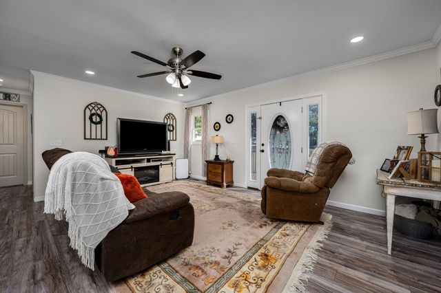 1065 Short Mountain Rd, Mcminnville, TN 37110