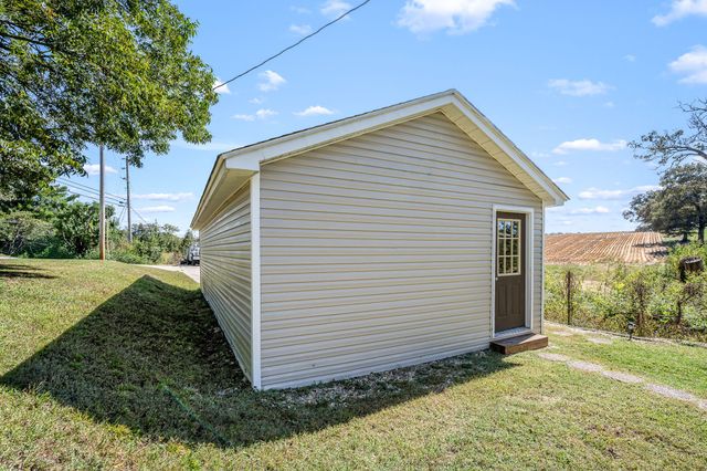 1065 Short Mountain Rd, Mcminnville, TN 37110