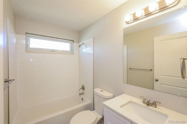 4214 S Halifax Way, Aurora, CO 80013