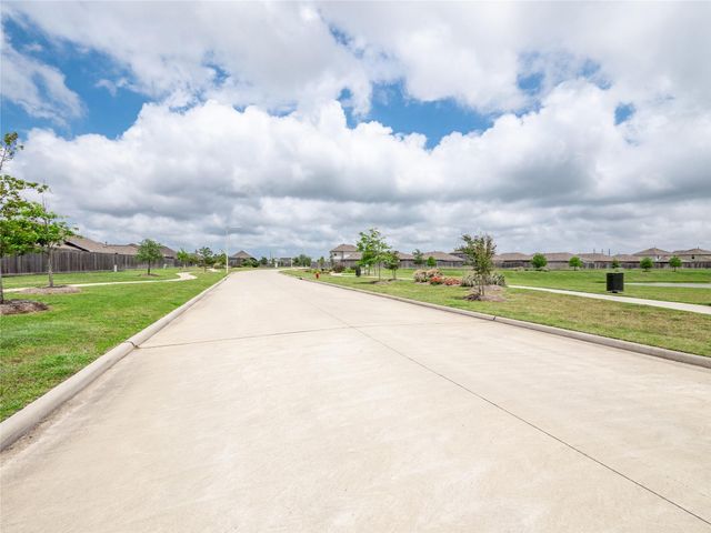 8118 Coral Drive, Texas City, TX 77591