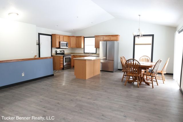 4122 W Duck Lake Road, Whitehall, MI 49461