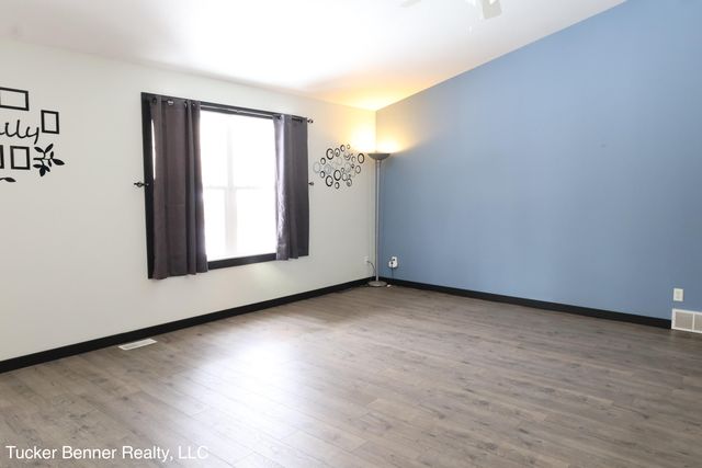 4122 W Duck Lake Road, Whitehall, MI 49461