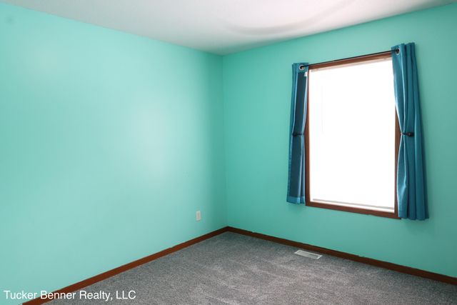 4122 W Duck Lake Road, Whitehall, MI 49461