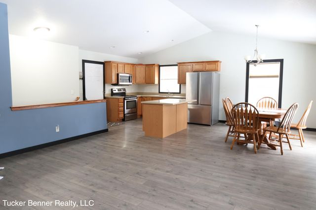 4122 W Duck Lake Road, Whitehall, MI 49461