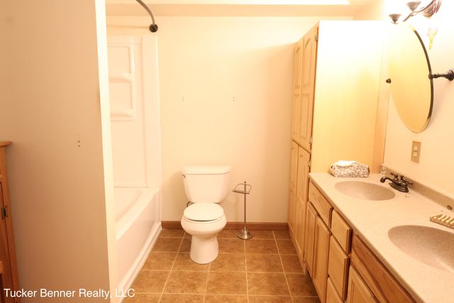 4122 W Duck Lake Road, Whitehall, MI 49461