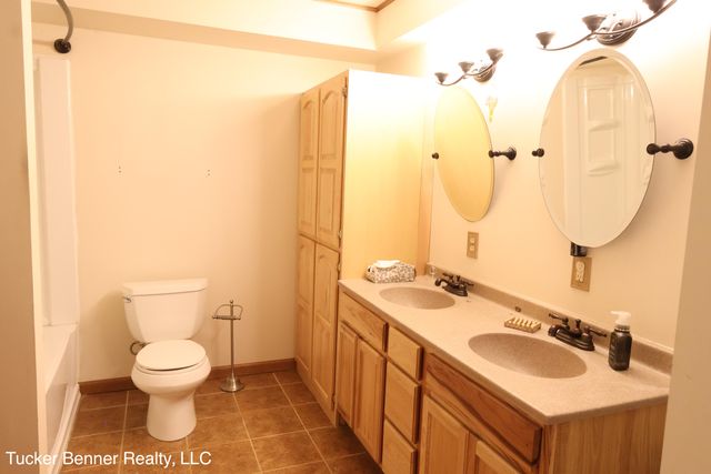 4122 W Duck Lake Road, Whitehall, MI 49461