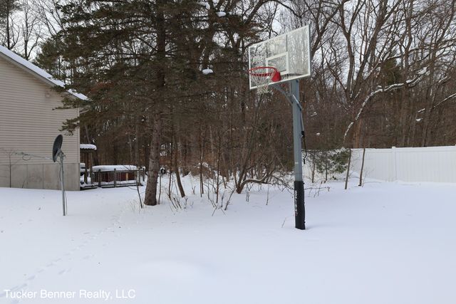 4122 W Duck Lake Road, Whitehall, MI 49461