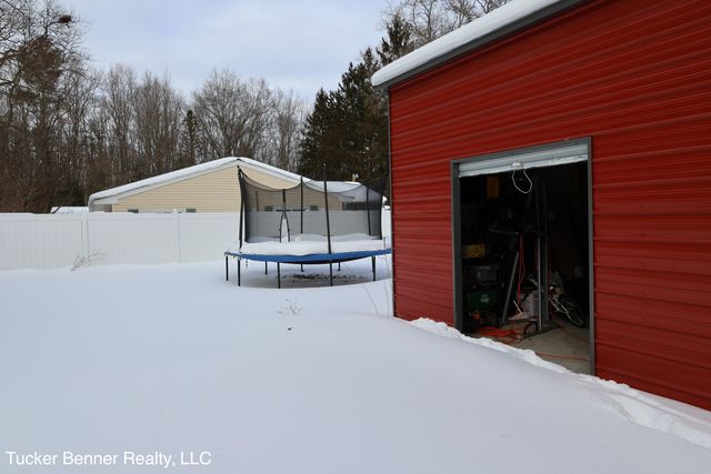 4122 W Duck Lake Road, Whitehall, MI 49461