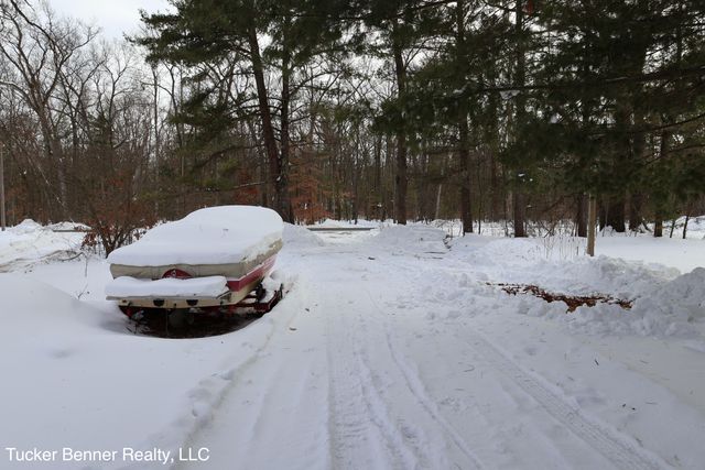 4122 W Duck Lake Road, Whitehall, MI 49461