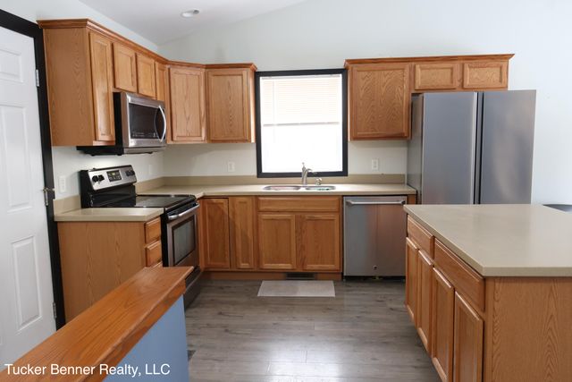 4122 W Duck Lake Road, Whitehall, MI 49461