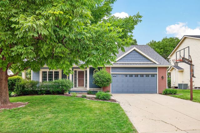 158 56th Place, West Des Moines, IA 50266