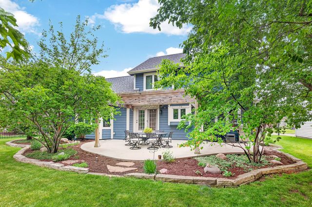 158 56th Place, West Des Moines, IA 50266