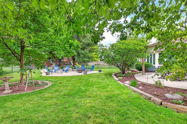 158 56th Place, West Des Moines, IA 50266