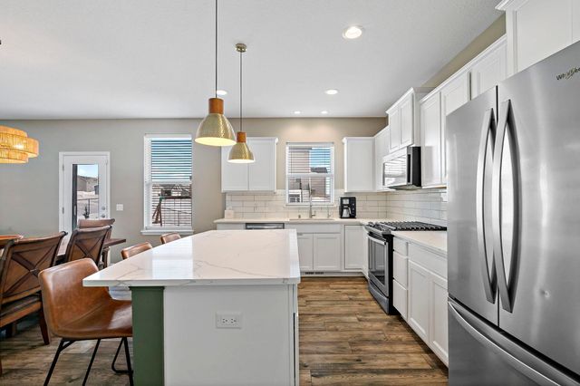 20502 Granville Lane, Lakeville, MN 55044