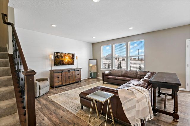 20502 Granville Lane, Lakeville, MN 55044