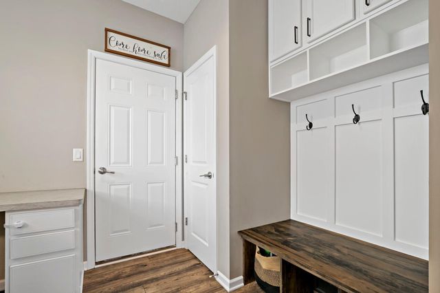 20502 Granville Lane, Lakeville, MN 55044