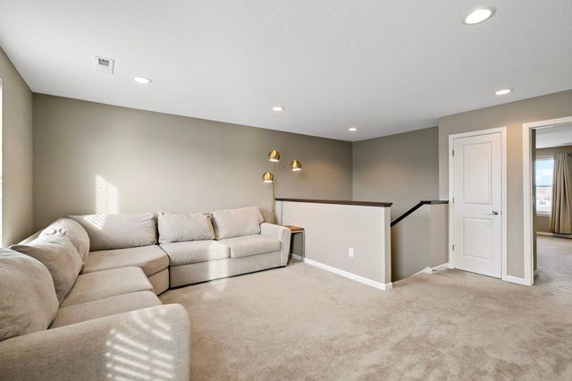 20502 Granville Lane, Lakeville, MN 55044