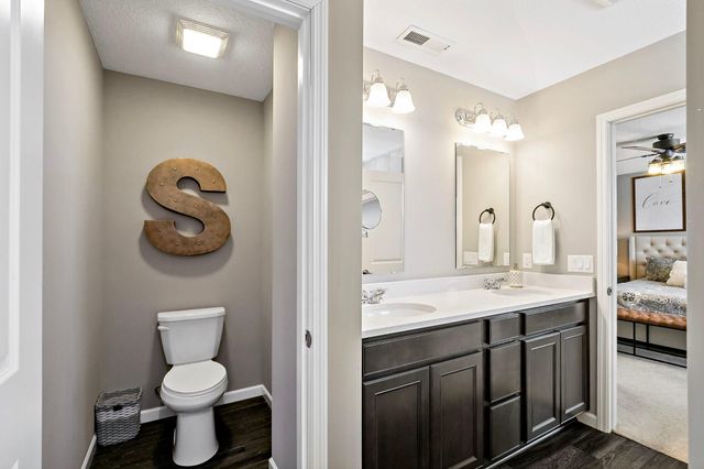 20502 Granville Lane, Lakeville, MN 55044