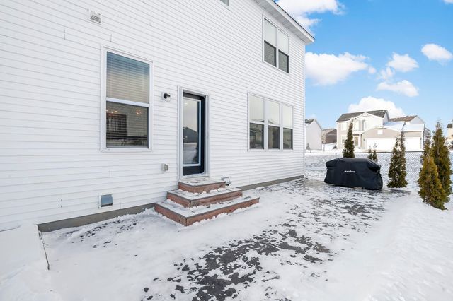 20502 Granville Lane, Lakeville, MN 55044