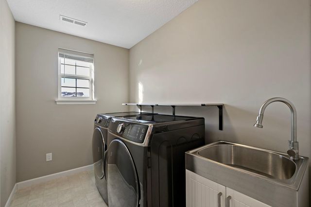 20502 Granville Lane, Lakeville, MN 55044