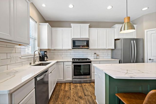 20502 Granville Lane, Lakeville, MN 55044