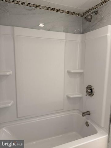 317 N 13TH ST, Allentown, PA 18102