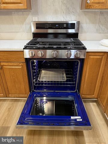 317 N 13TH ST, Allentown, PA 18102
