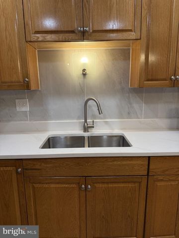 317 N 13TH ST, Allentown, PA 18102