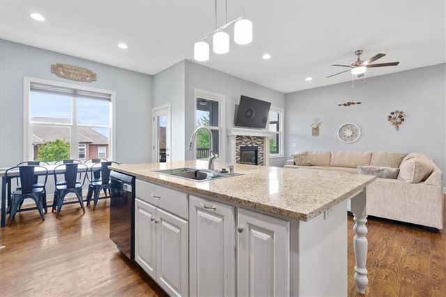16746 Ruby Way, Basehor, KS 66007